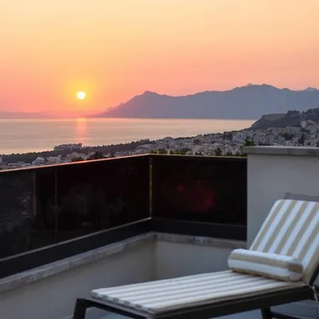 Luxury Penthouse - Views, Hot Tub & Pool Appartamento
