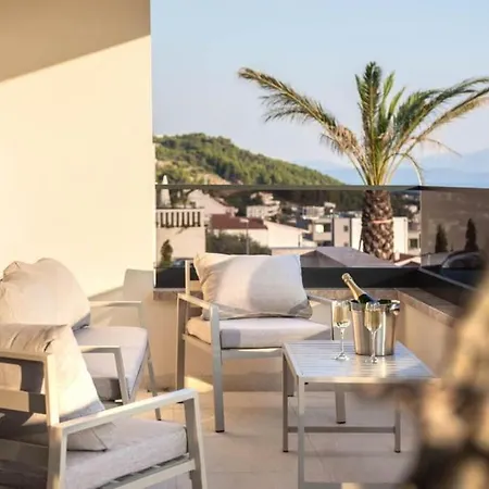 Luxury Penthouse - Views, Hot Tub & Pool Appartamento *