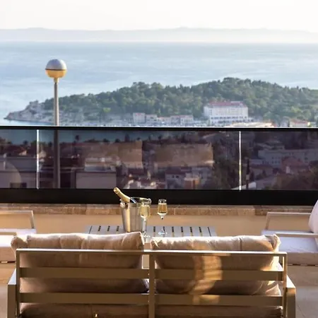 Appartamento Luxury Penthouse - Views, Hot Tub & Pool *